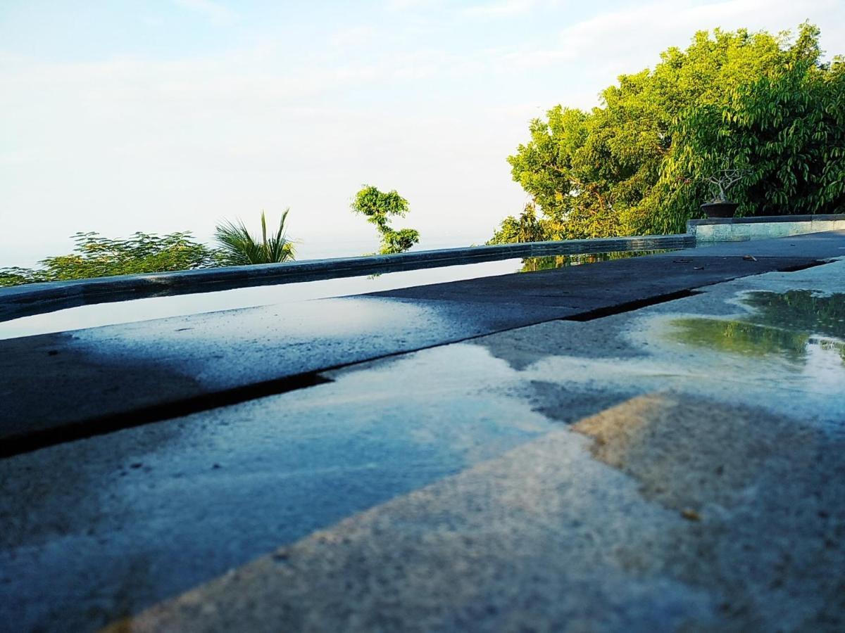 Villa Mimpi Manis Infinity Pool&180°Ocean View Amed Exteriör bild